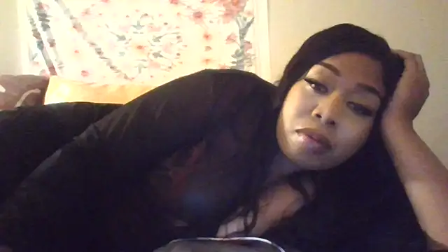 angeliquebelcali online show from October 12, 12:02 am