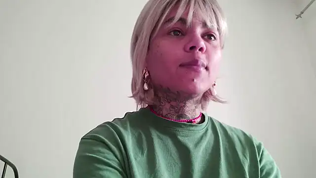 serena  vedette online show from May 4, 8:18 am