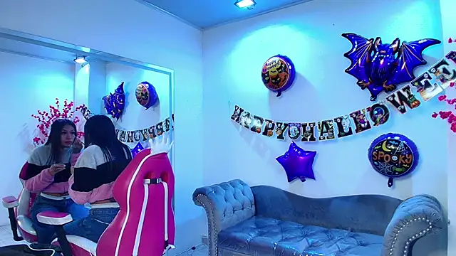 Snapshot of Charlotte_ethan chatting on October 25, 3:36 am Charlotte ethan online show from October 25, 3:36 am