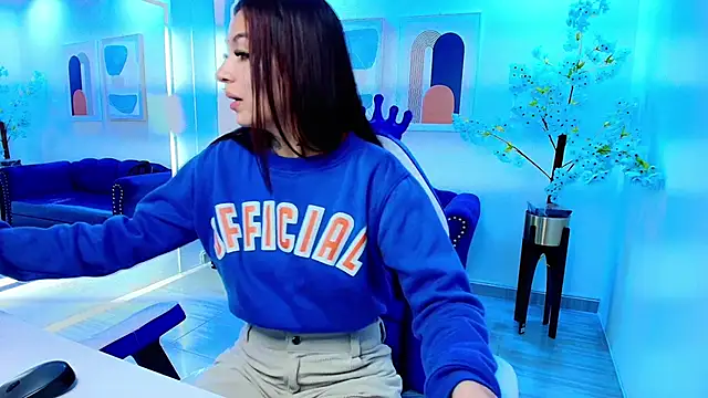 Snapshot of Charlotte_ethan chatting on September 13, 4:09 am Charlotte ethan online show from September 13, 4:09 am