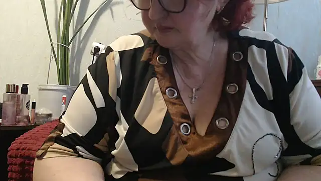 DeniseeRosea online show from April 13, 3:46 pm