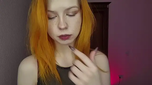 LynetHakes online show from June 25, 6:29 am