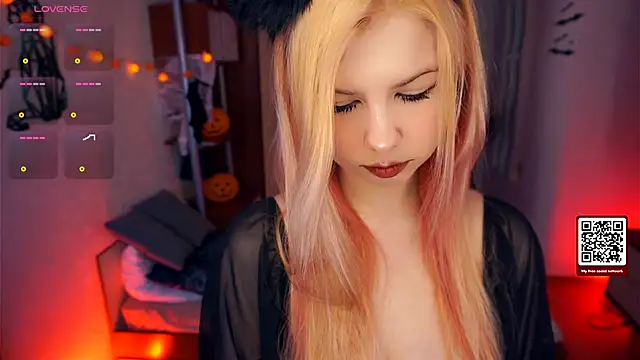 LynetHakes online show from October 13, 4:15 am