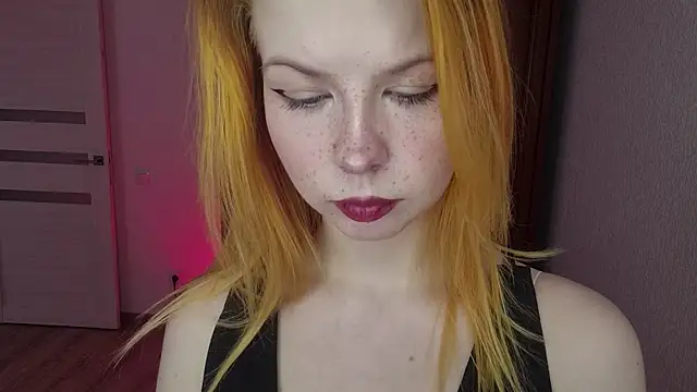LynetHakes online show from July 11, 6:13 am