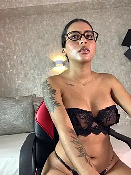 genesissara online show from February 9, 11:40 pm