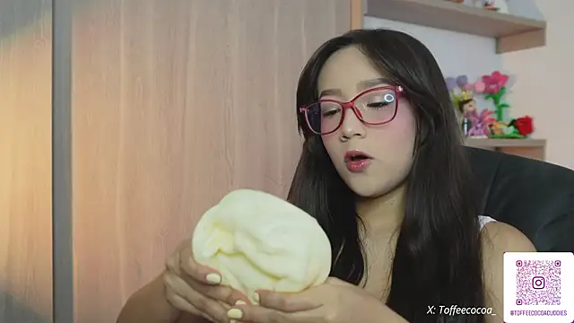 sophi lii online show from July 25, 10:39 pm