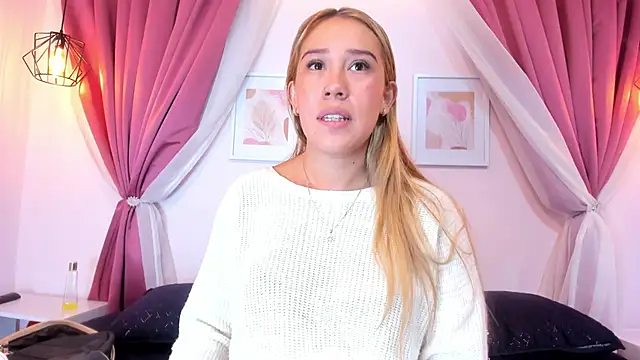 Lannajansen online show from April 29, 1:25 pm