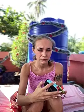 White Lu online show from December 16, 2:28 am