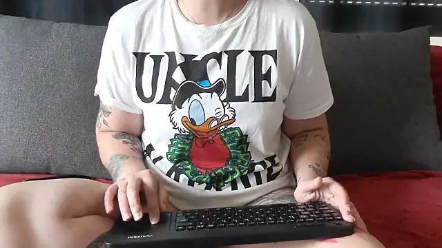 bunnyfox420 online show from May 1, 11:24 am