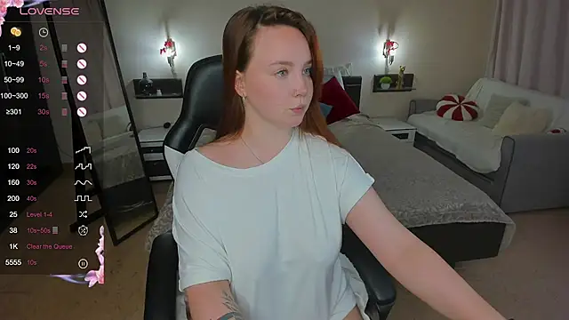 maya suun online show from August 4, 1:11 am