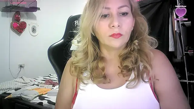 mariana0x online show from October 22, 7:52 pm