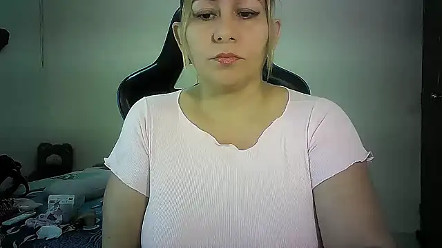 mariana0x online show from July 5, 11:16 am