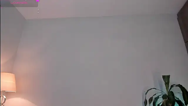 Hannah Jonhson online show from July 10, 1:39 am