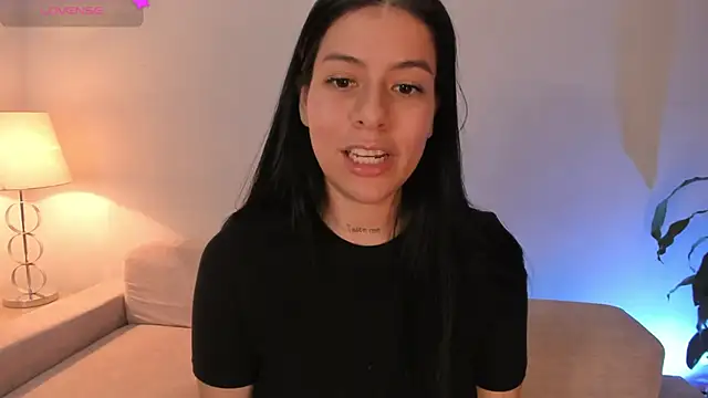 Hannah Jonhson online show from June 22, 1:21 am