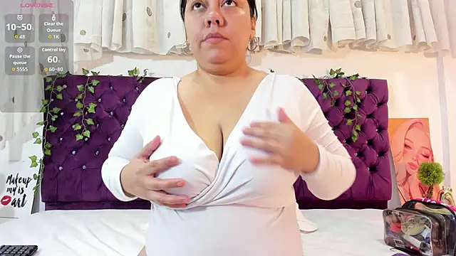 AmmyPike1 online show from March 8, 2:32 pm