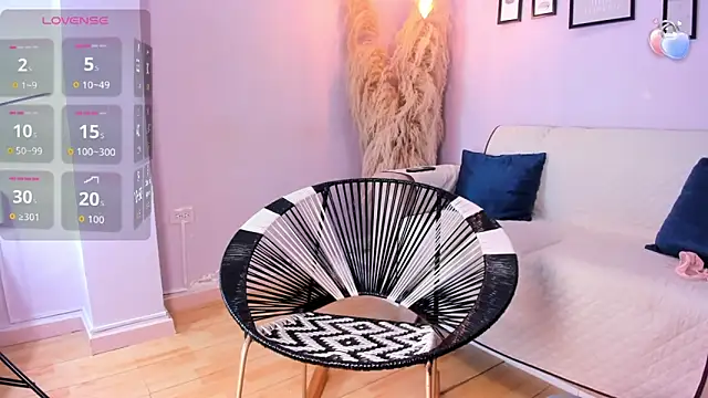 alana rossetti online show from November 16, 1:44 pm