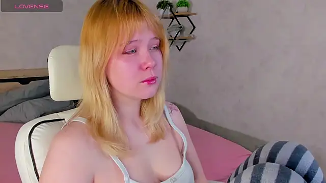 Amy Kimberlly online show from December 4, 12:13 am