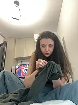 bunnythetailor online show from June 4, 8:46 pm