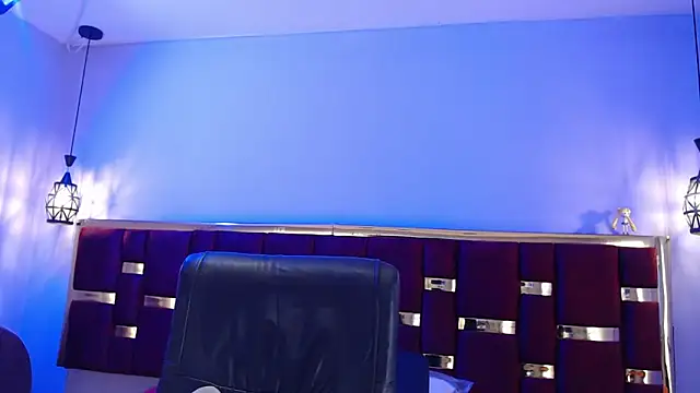 Snapshot of emily_fox_3 chatting on September 17, 3:48 am emily fox 3 online show from September 17, 3:48 am