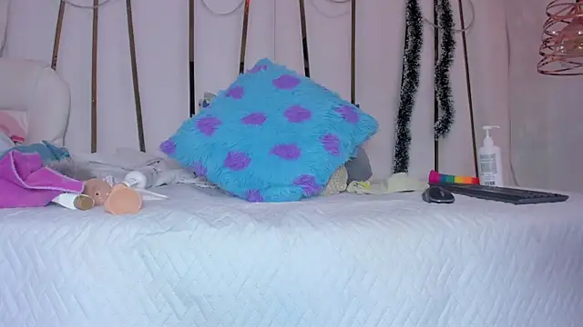 violet gray  online show from December 22, 12:08 pm