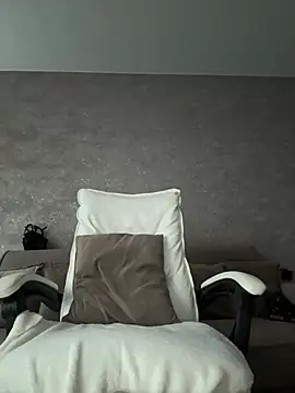 LillySquirtShot online show from July 12, 11:16 pm