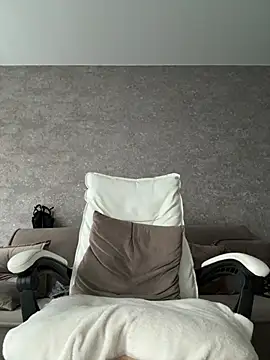 LillySquirtShot online show from July 11, 12:54 am