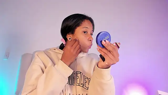 Zaira Rose  online show from November 7, 1:49 pm