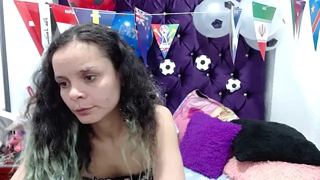 Ariasmithog online show from June 25, 2:33 am