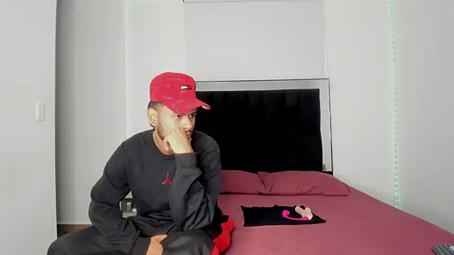 victoriacolin online show from March 19, 1:10 am