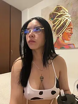 eileensophi online show from October 7, 3:11 am