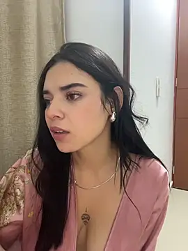 eileensophi online show from January 19, 1:35 am