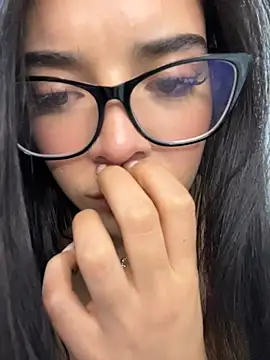 eileensophi online show from August 8, 3:36 am