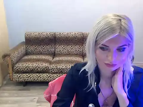 SexyBeatriice online show from October 31, 7:45 am