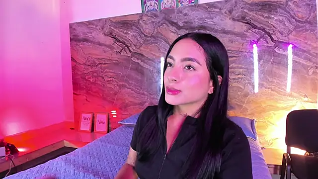 Estefy gomez09 online show from May 2, 12:19 pm