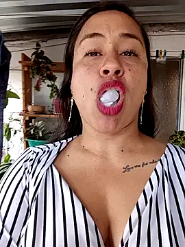 Snapshot of kamila_lovee chatting on September 8, 7:02 pm kamila lovee online show from September 8, 7:02 pm