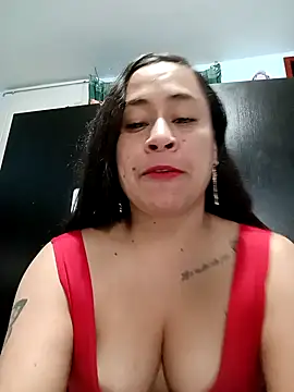 Snapshot of kamila_lovee chatting on October 14, 7:38 pm kamila lovee online show from October 14, 7:38 pm