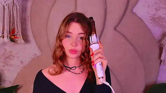 EvansLover online show from September 20, 9:02 pm