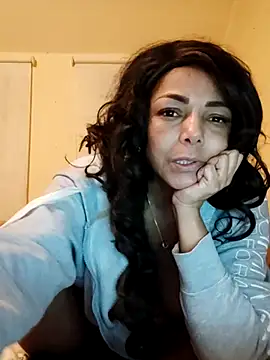 Lunasquirt1985 online show from September 30, 12:38 am