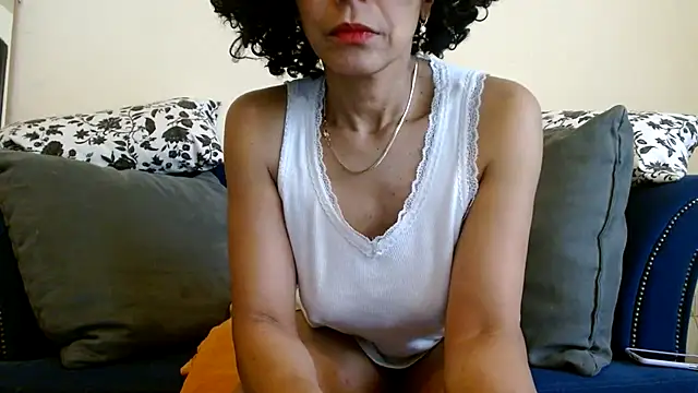 Lunasquirt1985 online show from February 19, 12:59 pm