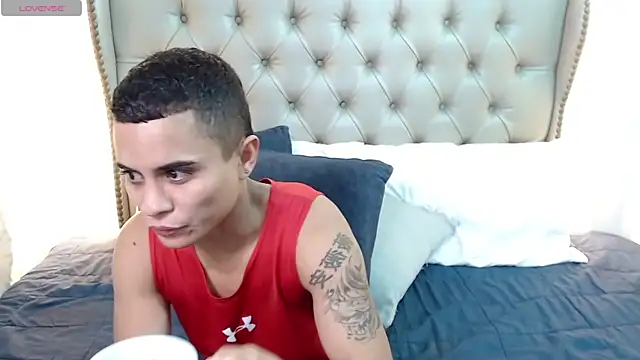 Liiamthompson online show from July 12, 2:29 pm