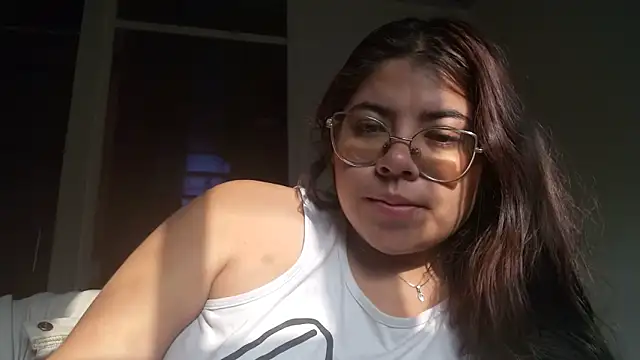 viccky vick online show from March 25, 12:30 pm