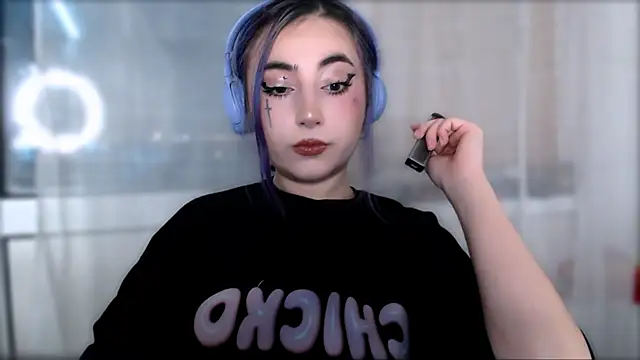 purplewitch online show from November 20, 8:32 pm