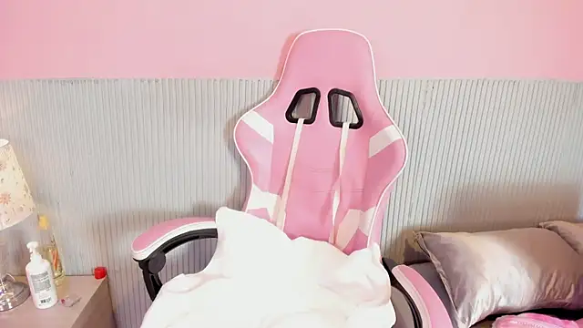 yeikafoxy online show from November 11, 11:18 am