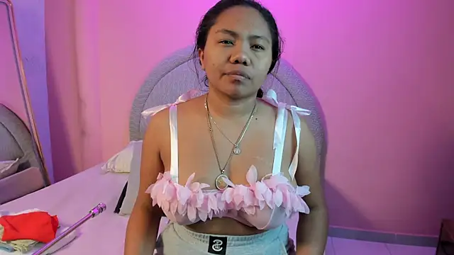 yeikafoxy online show from June 11, 11:18 am
