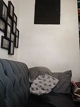MirandaLatinaLovely online show from July 26, 6:04 pm