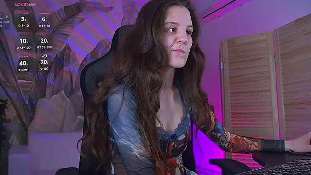 MilaStoyne online show from May 4, 7:23 am