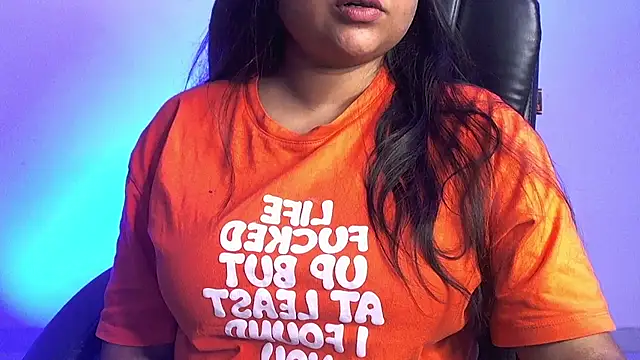 Snapshot of Kannu- chatting on October 4, 5:35 am Kannu- online show from October 4, 5:35 am