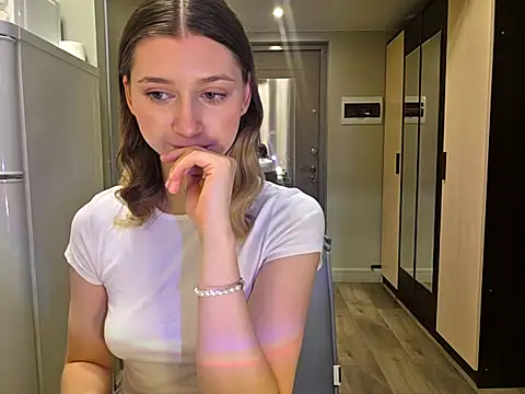 jackp0t   online show from February 5, 1:25 pm