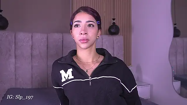 sara lopee1 online show from August 1, 12:07 pm
