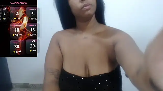 CanelaFierce online show from November 3, 8:24 pm